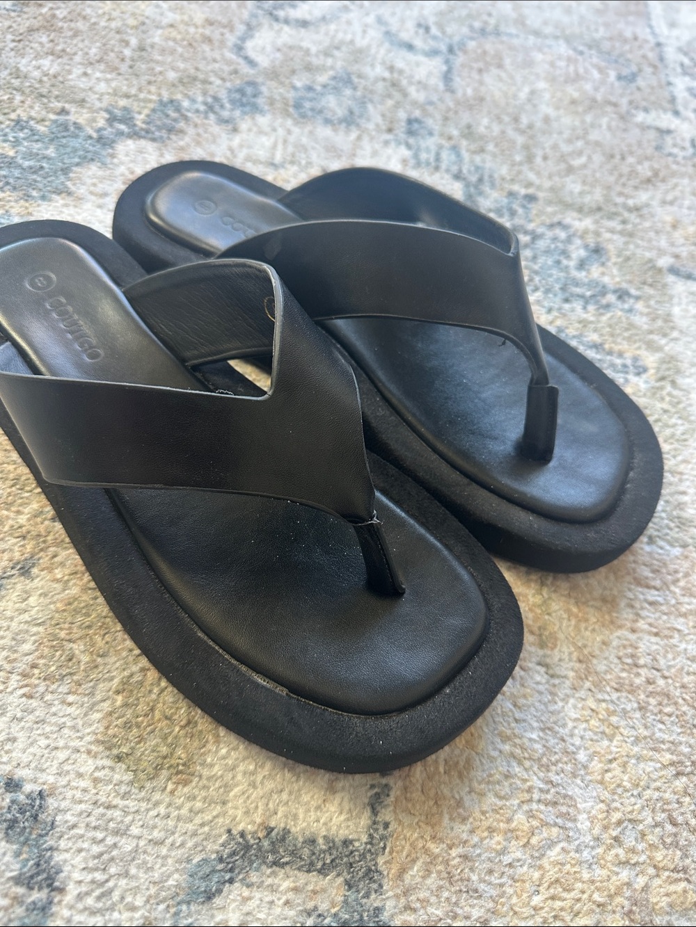 Comfort Wide-Strap Black Thong Sandals